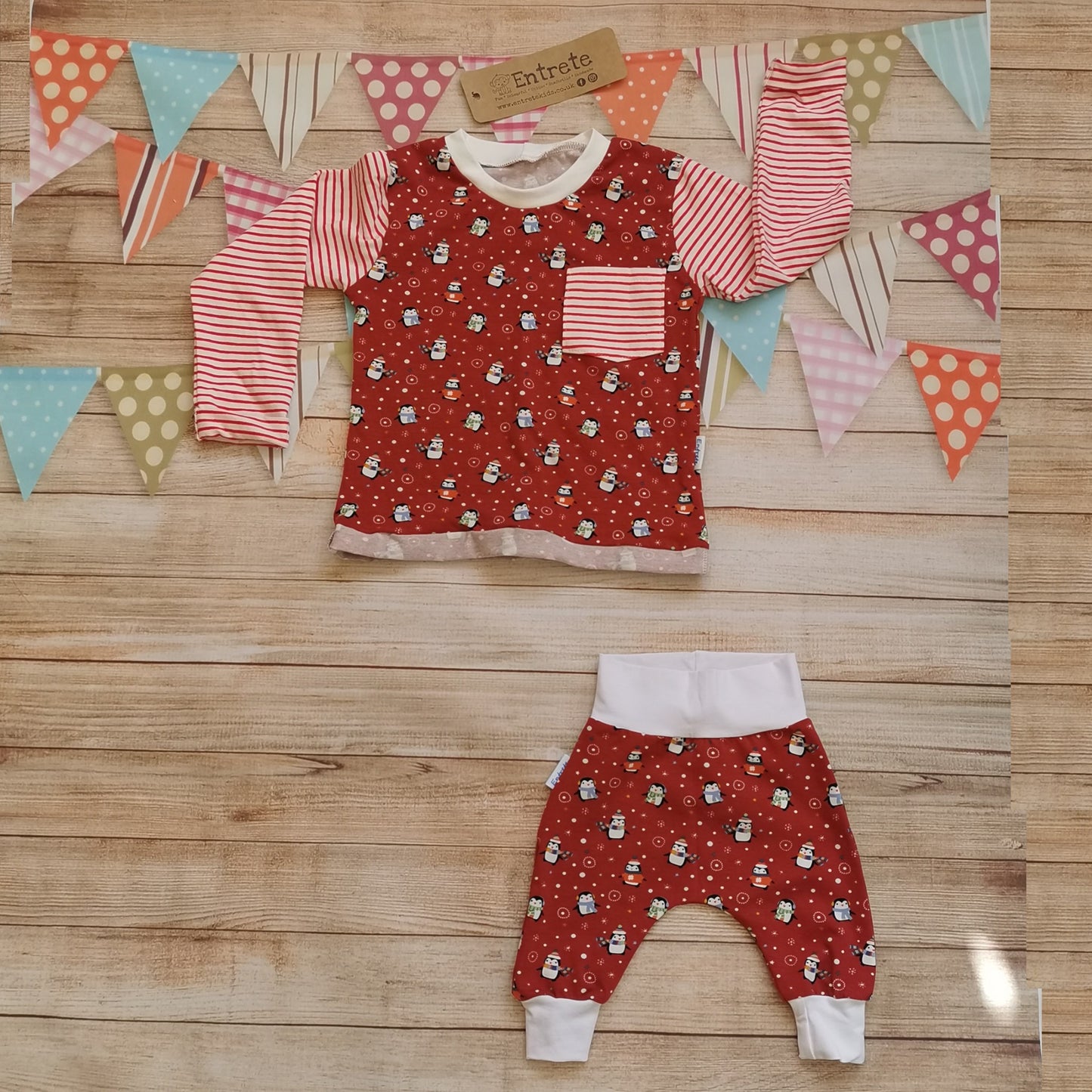 Super comfy harem pants in a fun Christmas design. Handmade using red penguins cotton jersey and white cotton jersey. Shown as a set with a matching red penguins and striped Christmas top. (sold separately)
