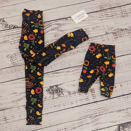 The adorable and fun flowery chicks Mummy and mini leggings. Handmade using navy chicks cotton jersey. Perfect for spring.