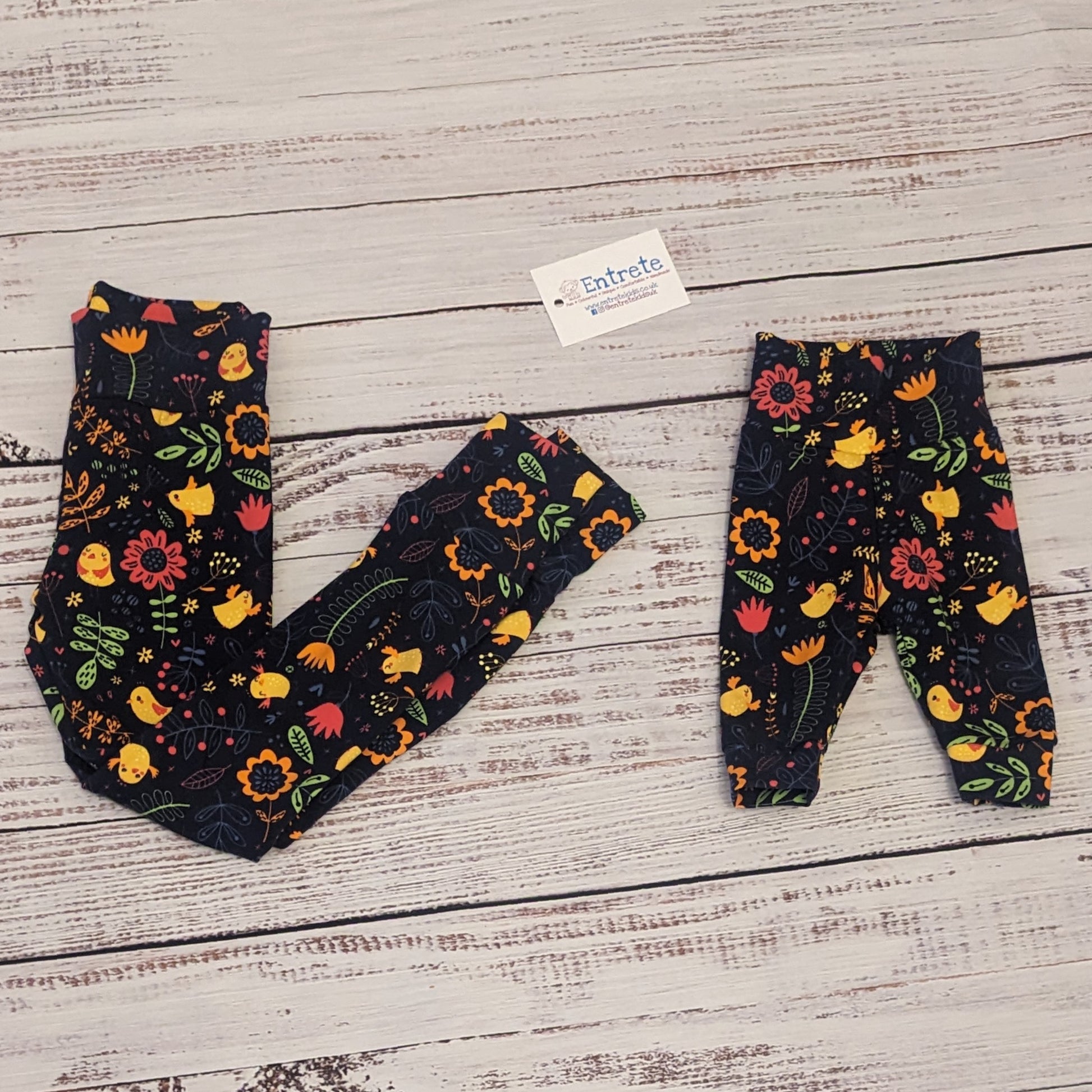 The adorable and fun flowery chicks Mummy and mini leggings. Handmade using navy chicks cotton jersey. Soft and comfy, perfect for spring.