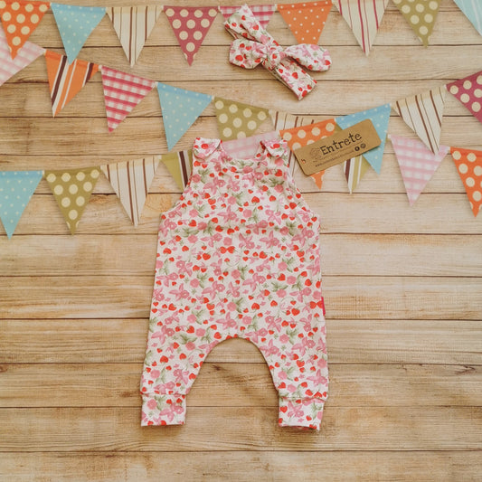 This fragranced romper releases a fresh smell for up to 15 washes. Handmade using oekotex certified strawberries & cream cotton jersey. Headband sold separately.