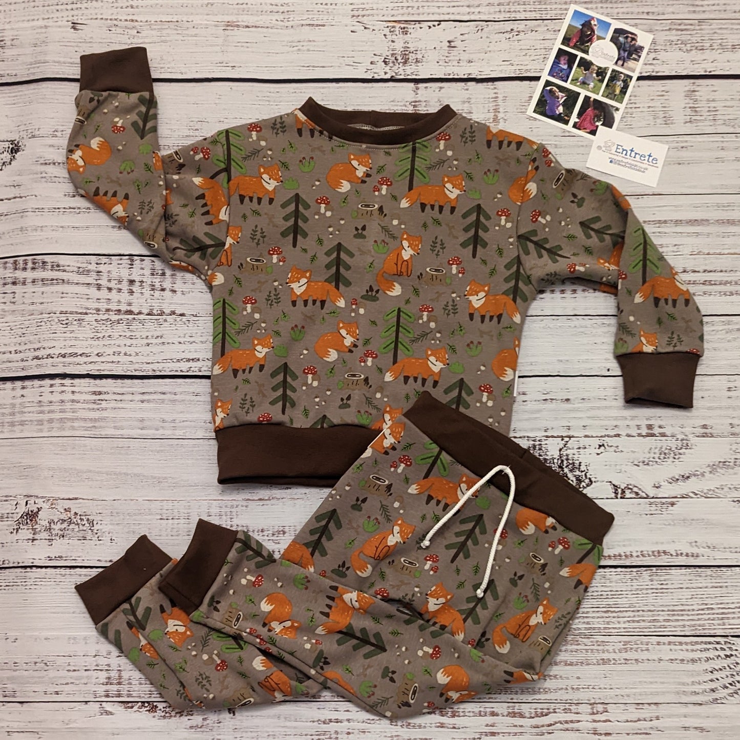 The warm, sumptuously soft and fun forest foxes sweatshirt. Handmade using brown forest foxes alpine fleece and brown cotton ribbing. Shown as an outfit with matching forest foxes harem joggers.