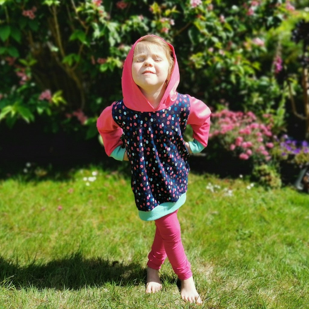 Organic Fuchsia leggings, shown as an outfit modelled with a glitter colour spots tunic. (sold separately)